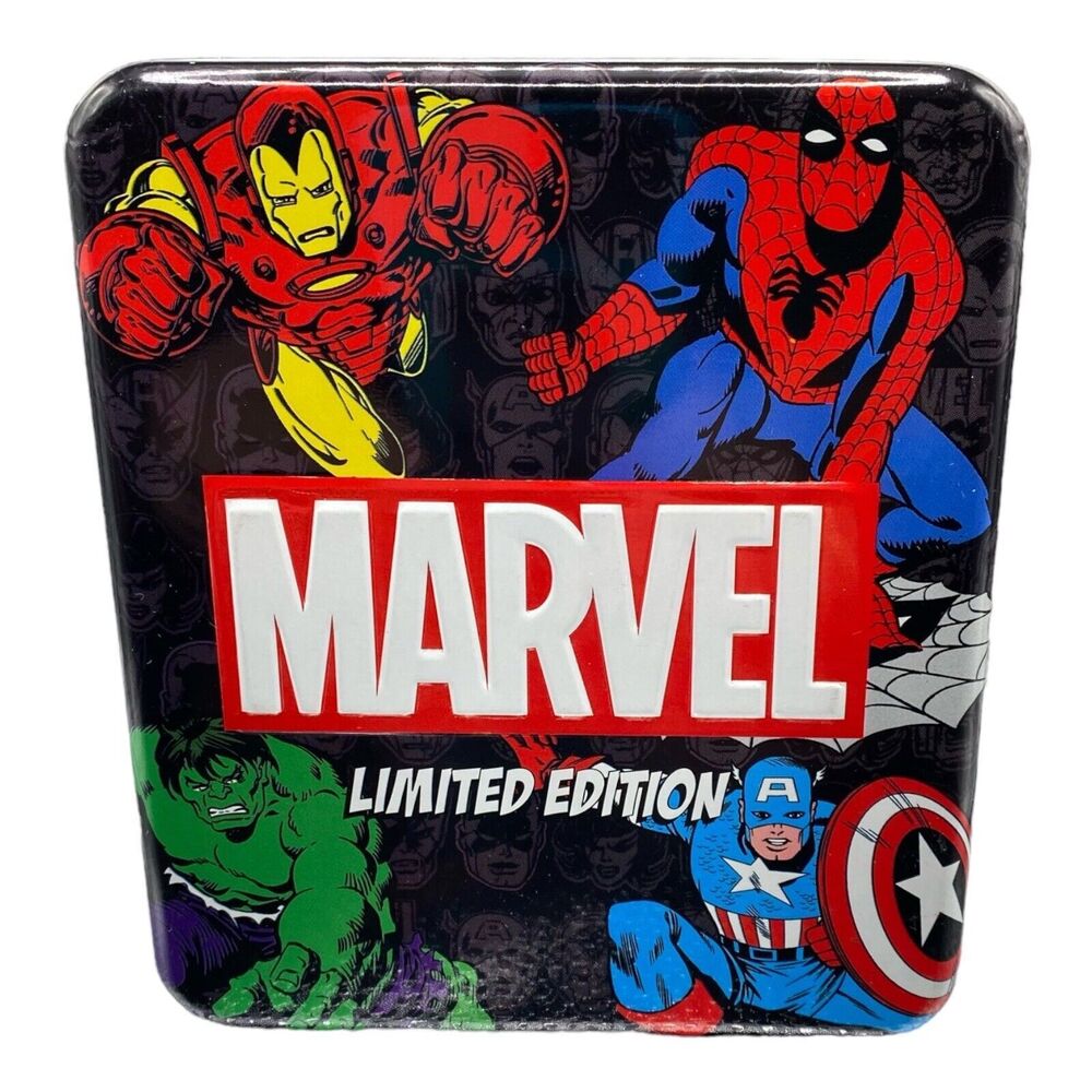 Marvel Comics Limited Edition Men's Retro Superhero Comic Book Slimfold Wallet.